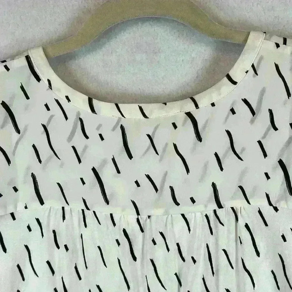 LOFT Women’s Blouse / Top Sz M Cream and Black Multi-Media Polyester and Rayon - Picture 5 of 9